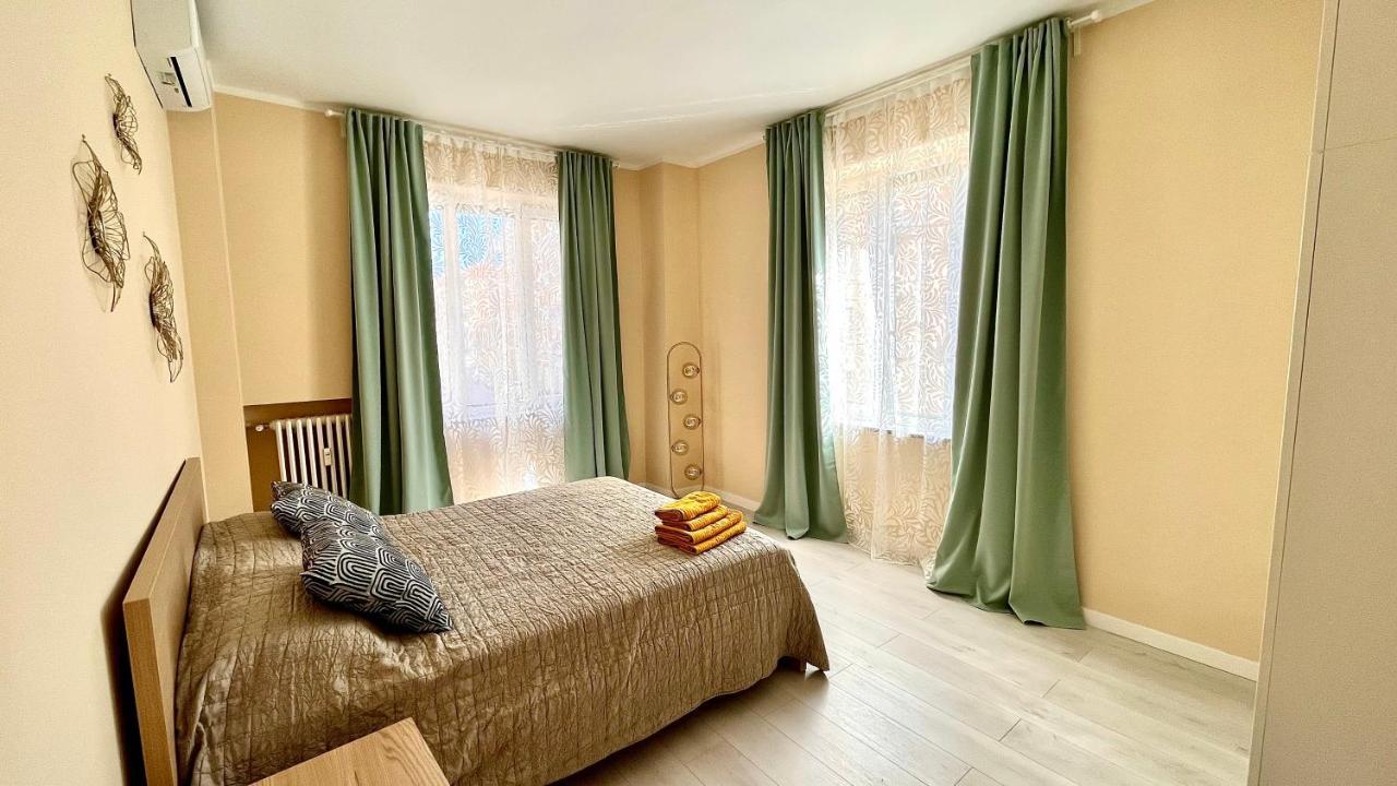 New Apartment, Near Metro Monte Grappa 토리노 외부 사진